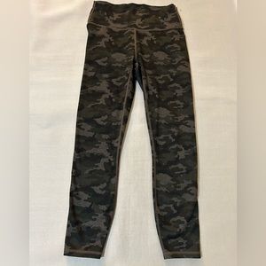 Fabletics Leggings Size S Camouflage Gray Black